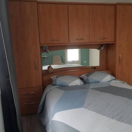Maison Bateau Lion-sur-Mer Extérieur photo