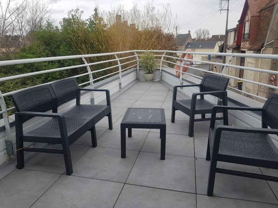 Maison Bateau Lion-sur-Mer Extérieur photo